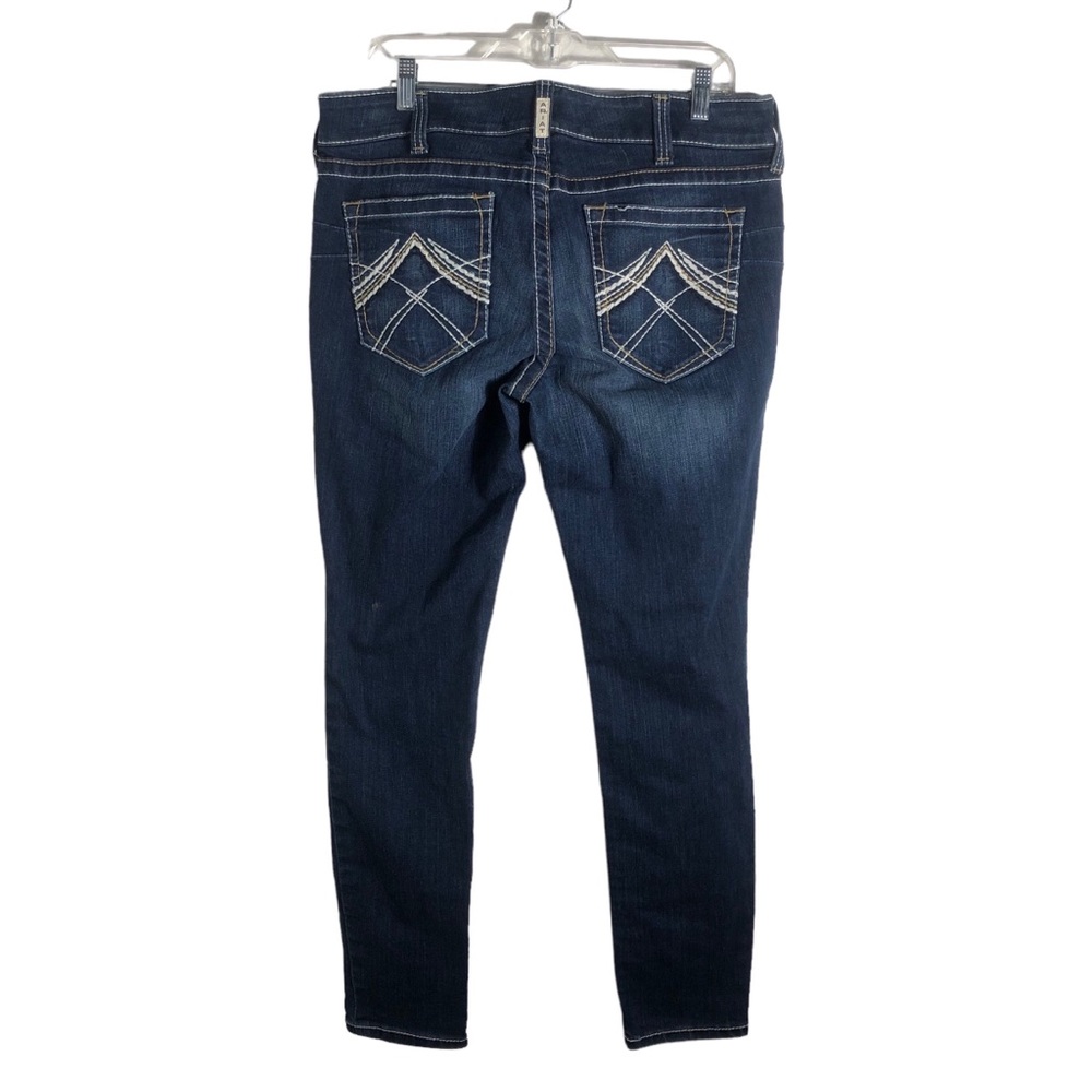 Ariat women’s mid rise skinny jeans. Sz 32R